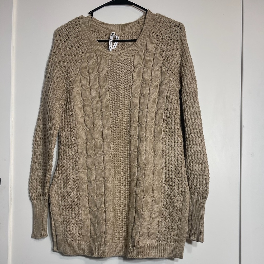 Leo & Nicole Crew Neck Cable Knit Sweater - Beige - Picture 2 of 5